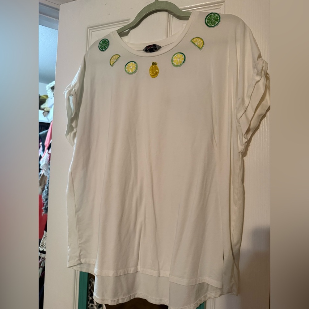 White Short-Sleeve Tee with Citrus Appliqués